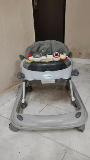 مشايه اطفال و كرسى هزاز