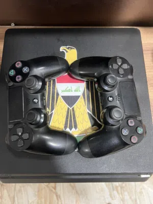 Play station 4 slim500 g bit فول نظافة مع يدات عدد 2 اصليات مو تجاريات مع اقراص بيس 2021 gta المحدثة
