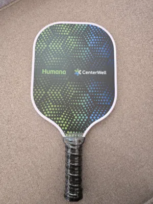 مضرب Pickleball بحالة الجديد – تصميم مميز وخفيف الوزن
