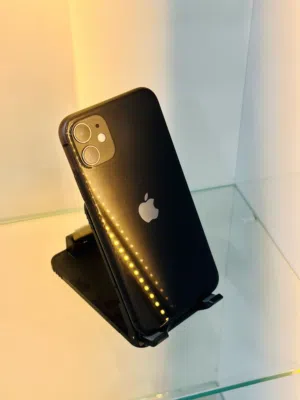 Apple iPhone 11 64 GB in Tripoli