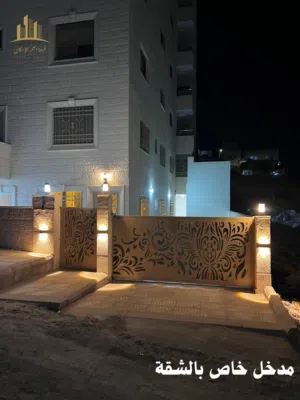 3 Bedrooms . 3 Bathrooms . 190 m22