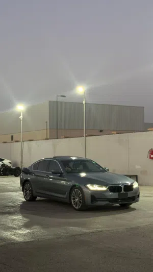 BMW 530i بالحادث للبيع واصلة السلطنة