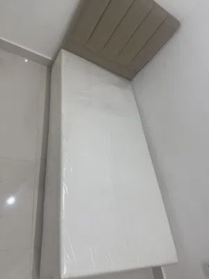 سرير للبيع جديد