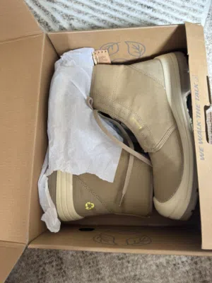 حذاء سيفتي أصلي Safety Jogger ( مقاس 44) جديد بالعلبة
