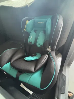 كرسي سيارة أطفال Juniors Challenger Convertible Car Seat بحالة ممتازة جدًا.