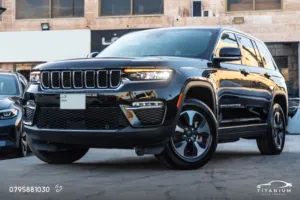 Jeep Grand Cherokee 2023 Limited Plug in hybrid 4xe  السيارة وارد امريكي و قطعت مسافة 28,000 مايل