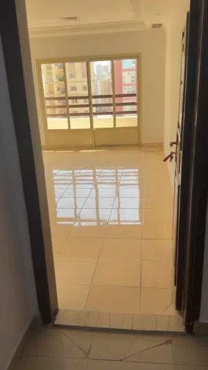 للإيجار شقه في السالمية