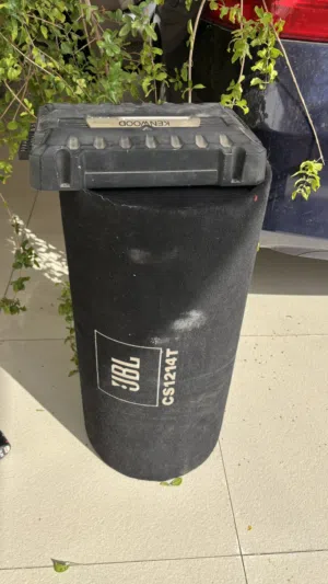 بازوجه JBL مع كامل الملحقات و الوايرات
