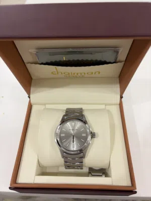 بيع ساعه رجاليه ضمان سنه . توصيل بكون من مكتب جيناكم