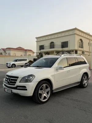 مرسيدس GL 500 بحالة الوكالة مفتاحين نظيفة  عالفحص