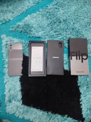 Samsung Galaxy Z Flip 4 512 GB in Tripoli