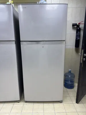 ثلاجه من شركه توشيبا