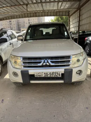 باجيرو 2011 للبيع