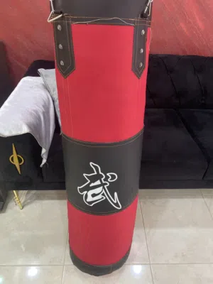 كيس بوكسينغ مستعمل للبيع بحالة جيدة