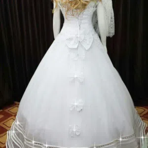 فساتين اعراس وخطبة وسهرة للبيع او للايجار