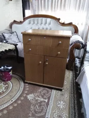 خزانة صغيرة للبيع