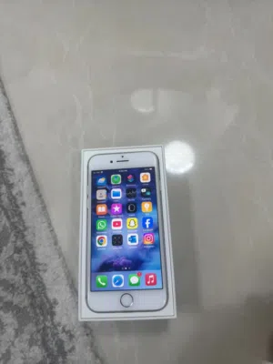 من اقوى وافضل انواع الايفون 7 ممتاز للتصوير و الالعاب وعليه واتس سعره بس 400 ف ابوظبي ف قمه النظافه