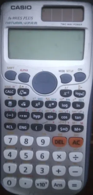 للبيع مجموعة الآت حاسبة مستعملة نوع كاسيو fx-991 es plus