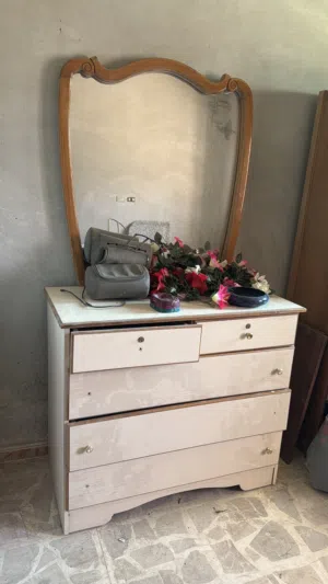 تواليت مستعملة للبيع