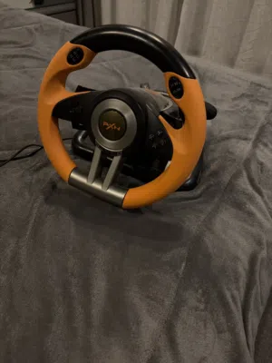 Steering wheel PlayStation, Xbox, it’s works on everything