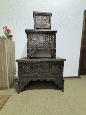 صناديق مزغرفه بصدف اشئ بجنن ثقال وشي بجنن