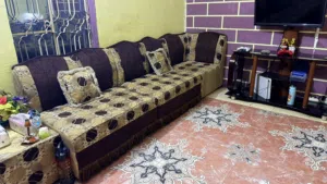 قنفات 10 قطع 20 مقعد بحالة جيدة
