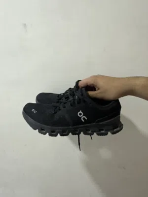 On cloud X 4 Men’s shoes