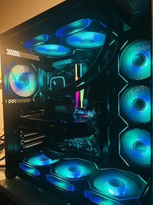 32 GB RAM / Ryzen 5 5600x / Rx 7700xt