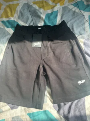 STWD black shorts (s)