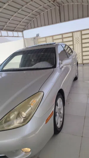 Used Lexus ES in Al Dakhiliya