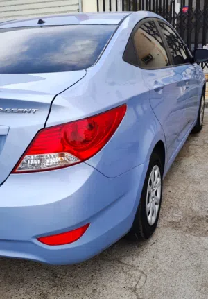 Hyundai accent 2013