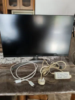 27" UHD (4k) 60Hz HDR LG Gaming Monitor, lightly used.