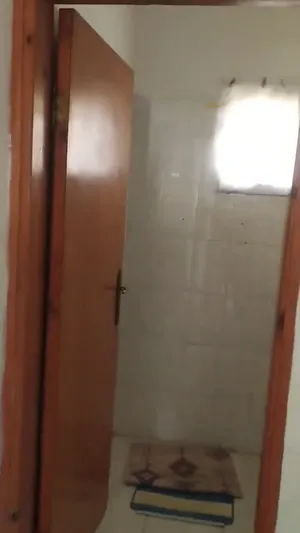 5 Bedrooms . Unfurnished . Monthly2