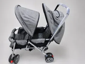 عربة أطفال مزدوجة (لتوأم) ماركة Good Babies بحالة ممتازة للبيع