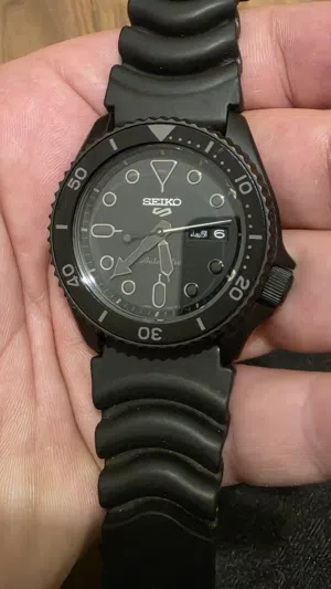 ساعة سيكو 5 سبورتس أوتوماتيك (Seiko 5 Sports SRPD79K1) بتصميم أسود