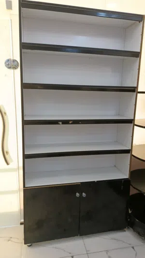 عارضة مستعملة للبيع