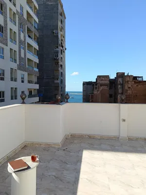 5+ floors . 138 m2 . Agent0