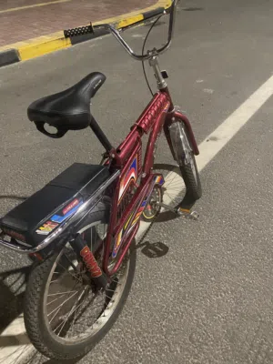 سيكل رامبو اندنوسي اصلي ويجي معاه شهاده يدل انه اصلي السعر 40 دينار بحريني