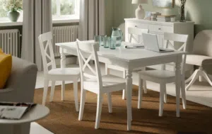 Extendable table with 6 chairs in white with 6 cushions