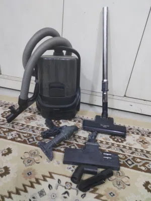 مكنسة كهربائية