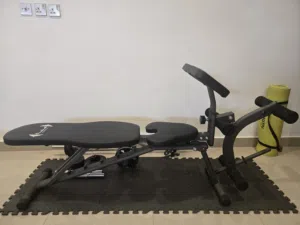 بنش همة شبه جديد للبيع Fitness bench for sale like new