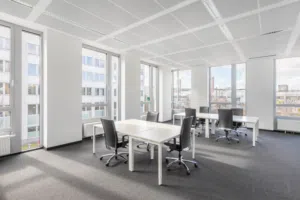 Open plan office space for 10 persons in KUWAIT CITY, Al Hamra Tower