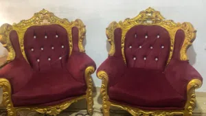 للبيع طقم كنب بحالة ممتازة
