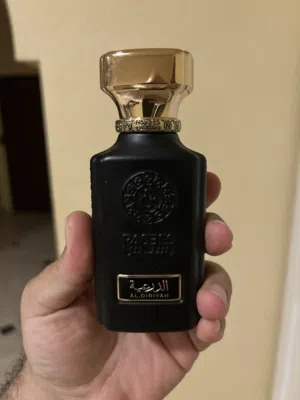 عطر رسيس الدرعيه و عطر فرنسي 3/4 مليان مجموع