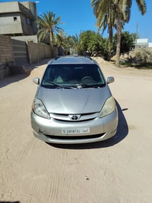 Used Toyota Sienna in Zliten