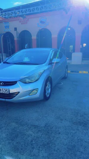 Used Hyundai Avante in Amman