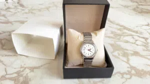 ساعة ويست اند فنتج جميلة west end & co vintage watch