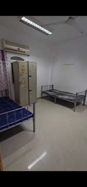 Ladies bedspace available at ghubra prime location