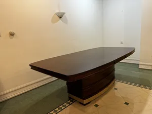 Dining table 176x117cm (two 46cm extensions), perfect condition + 8 free chairs  طاولة الطعام