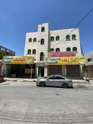400 m2 . Landlord2